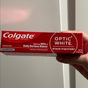 Colgate Optic White Clear Mint Paste Toothpaste NEW